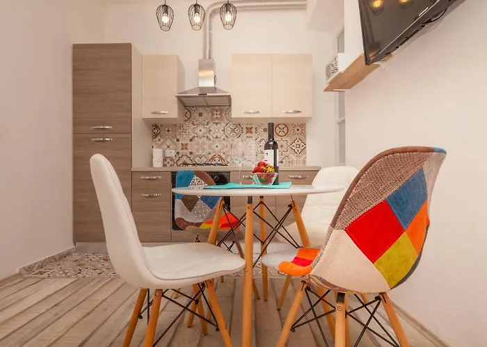 Main Square Apartment