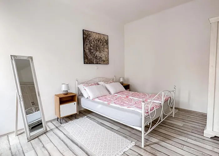 Main Square Apartment