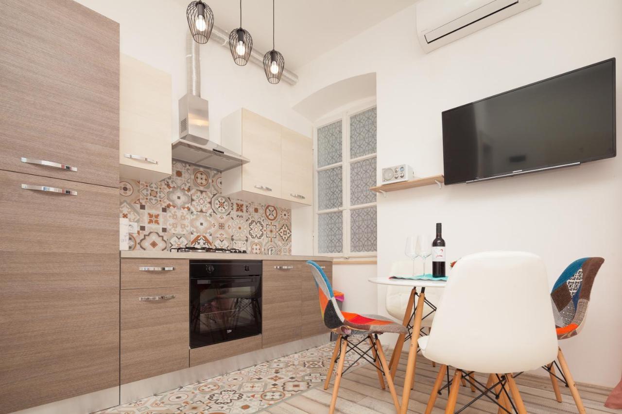 Main Square Apartment Pula