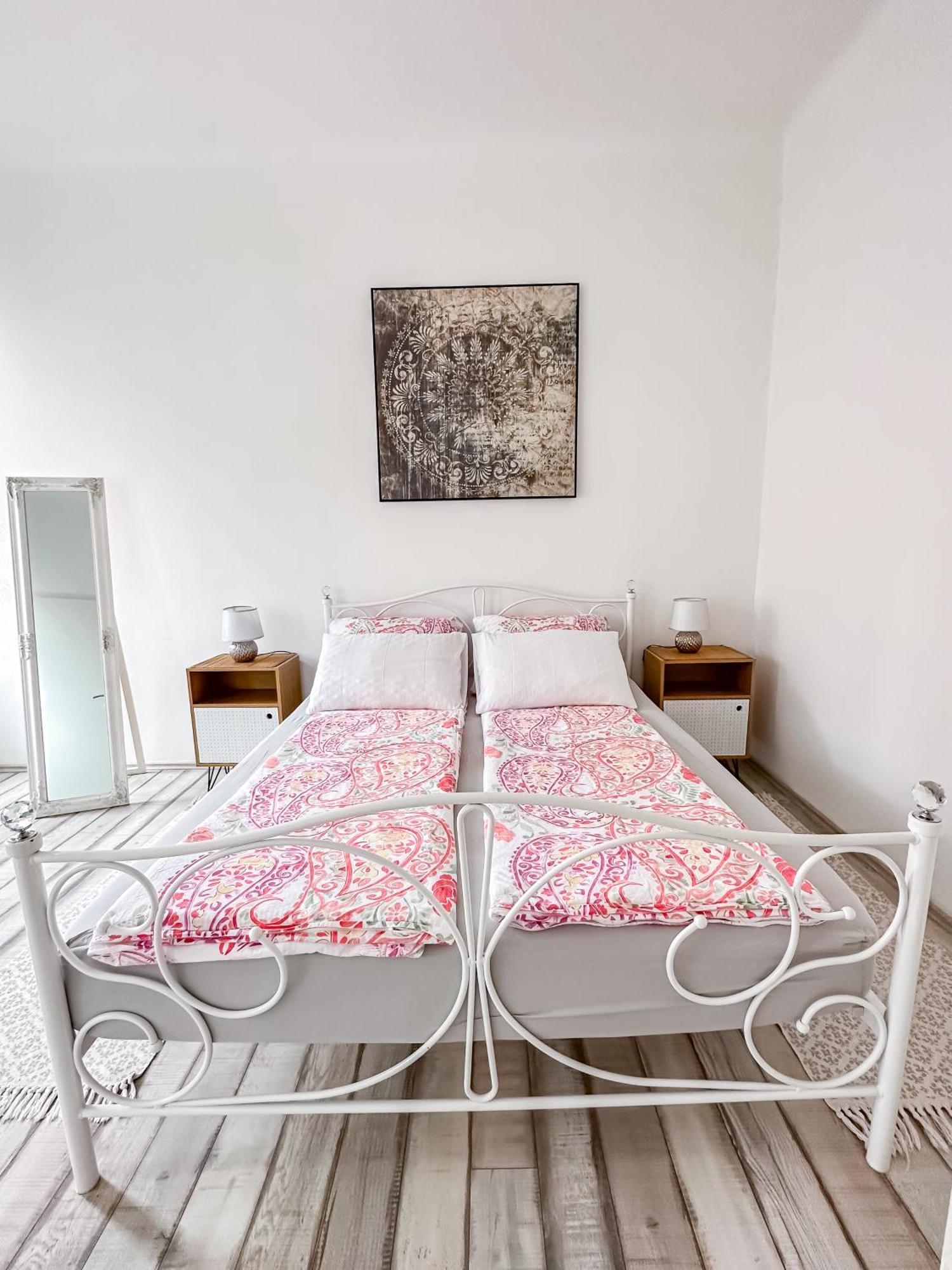 Main Square Apartment